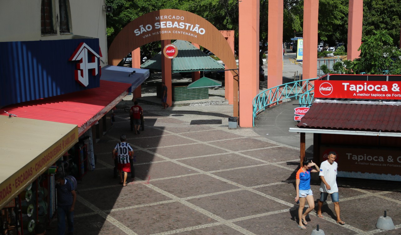 pátio interno do Mercado São Sebastião